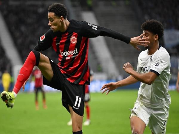 Chuyển nhượng: Liverpool tranh Hugo Ekitike với Newcastle