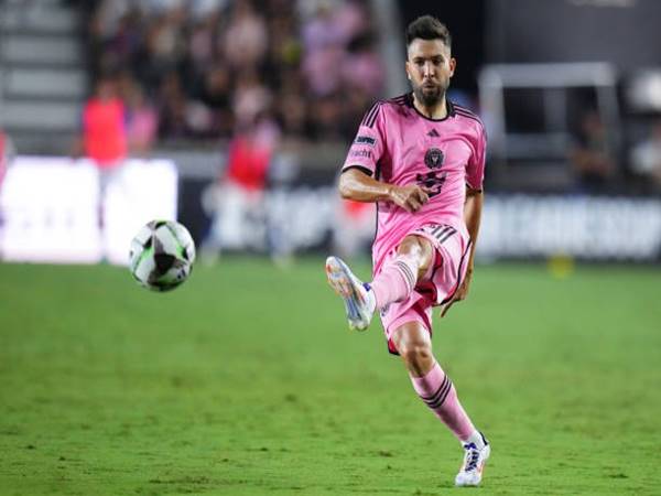 Những di sản của cầu thủ số 3 xuất sắc nhất để lại cho bóng đá