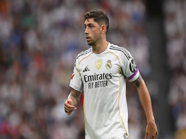 Chuyển nhượng Real Madrid: Quyết giữ chân Federico Valverde